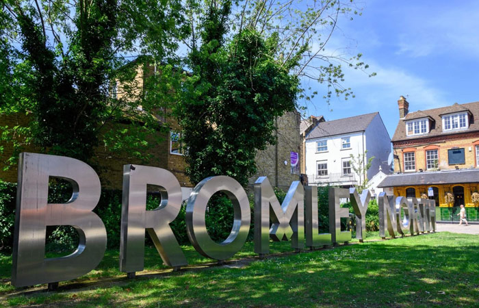 Bromley North sign
